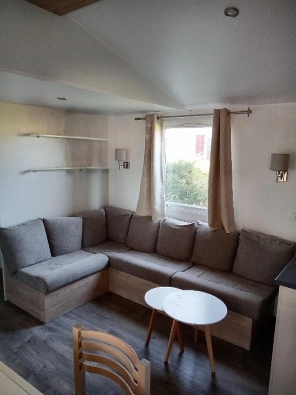 TV and multimedia, Seating area, heating, air conditioner