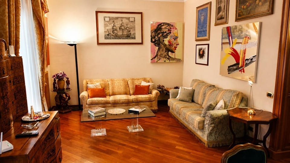 Communal lounge/ TV room, Lounge or bar