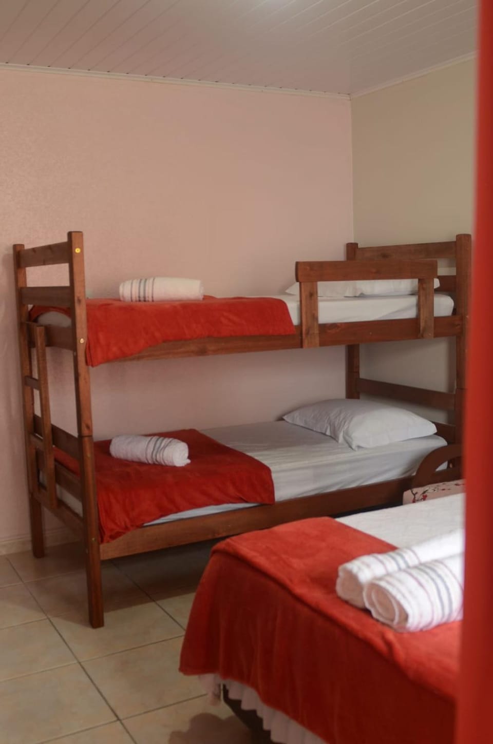 GUI e LU ACOMODAÇOES Bed and Breakfast in Penha