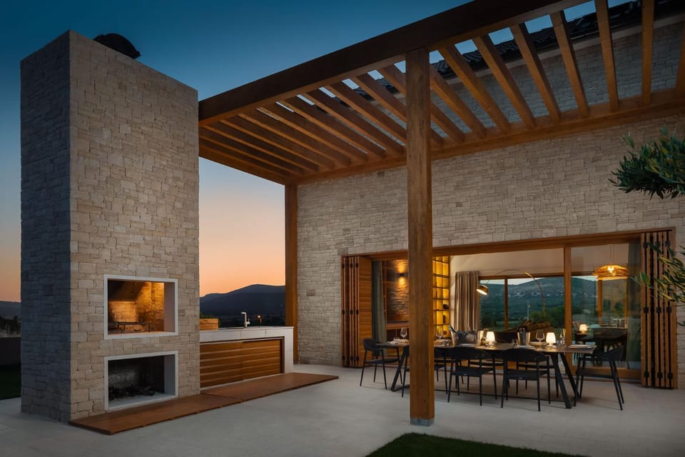 Patio, Dining area