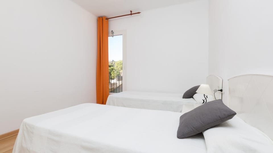Bed, Other, Bedroom