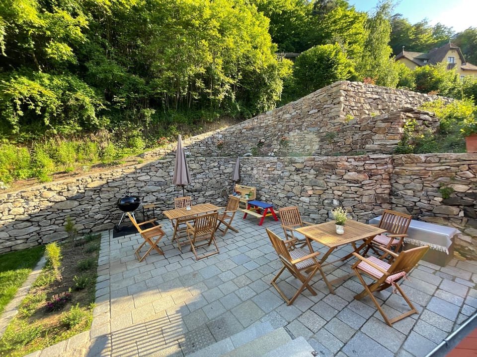 Patio, Breakfast