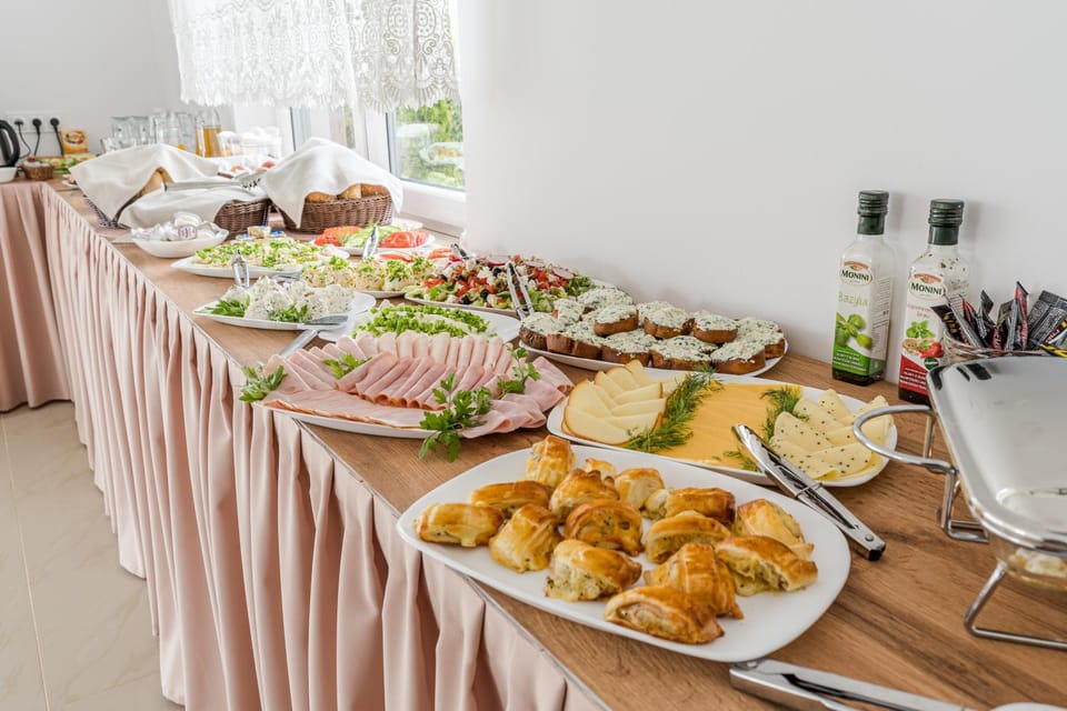 Breakfast, Buffet breakfast