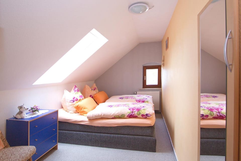 Bed, Photo of the whole room, Bedroom, wardrobe