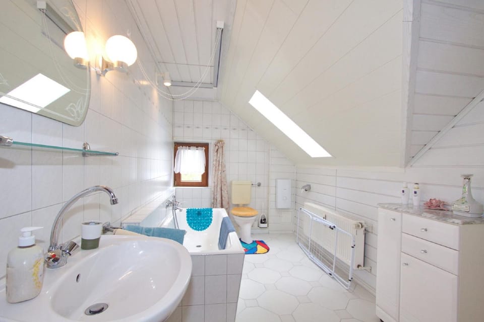 Bathroom, Bath