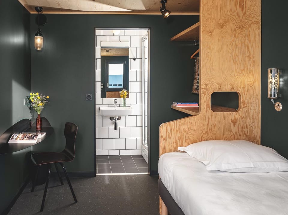 Bed, Bathroom, Photo of the whole room, Bedroom