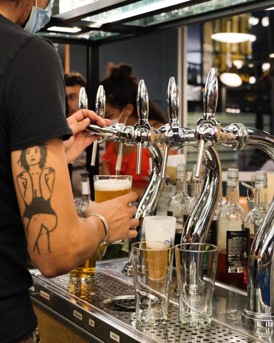 Staff, People, Activities, Lounge or bar, Drinks, Alcoholic drinks