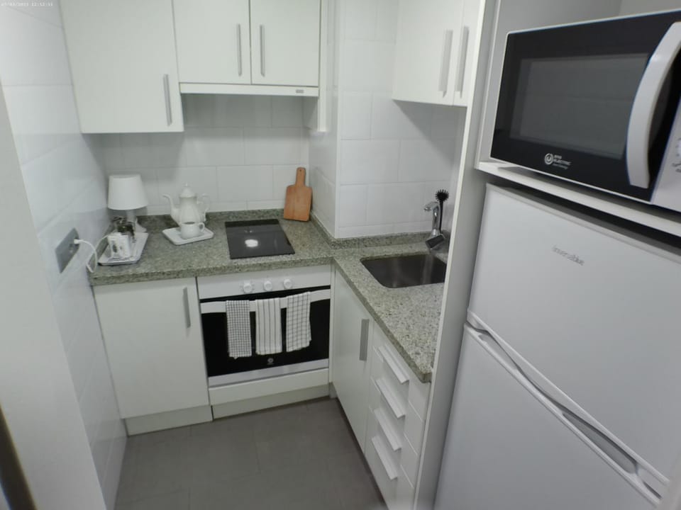 minibar, pet friendly, kitchen