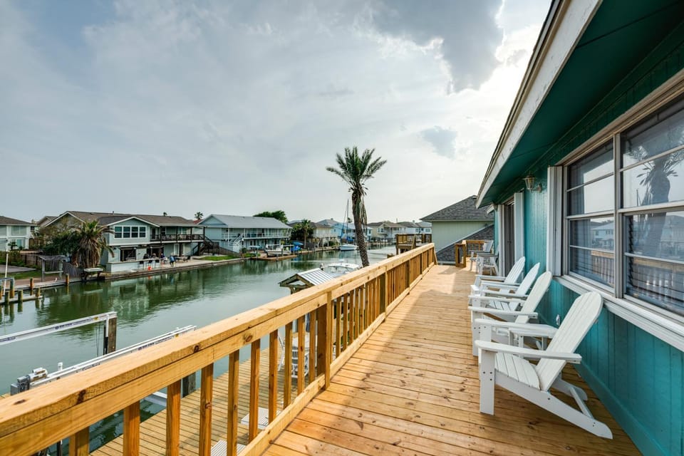Private Dock: Charming & Spacious Rockport Abode! House in Rockport
