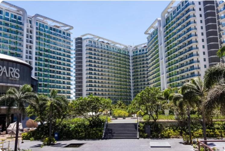 AZURE URBAN RESORT - PARANAQUE MANILA NEAR TERMINAL UNLIMITED WIFI and Netflix Apartment in Paranaque