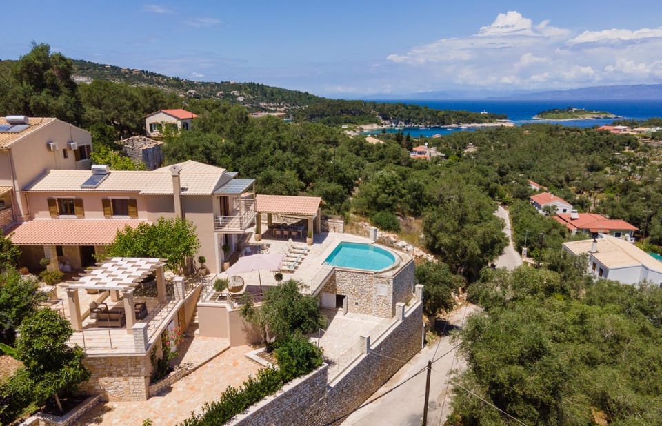 Villa Ozias a modern,spacious, swimmig pool villa. Villa in Peloponnese, Western Greece and the Ionian