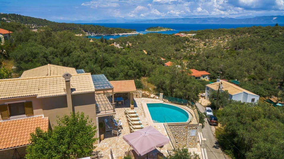 Villa Ozias a modern,spacious, swimmig pool villa. Villa in Peloponnese, Western Greece and the Ionian