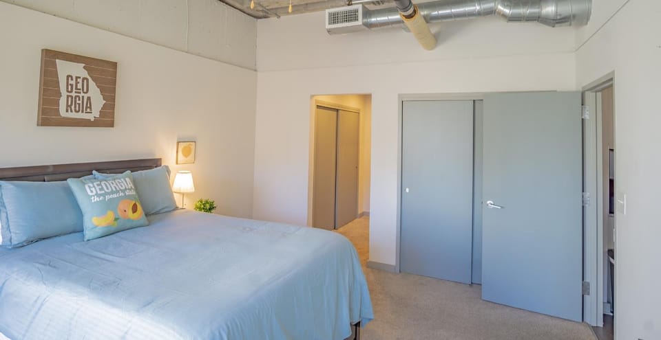 2BR Fully Furnished Apartment - Great location in Midtown apts Apartment in Atlanta