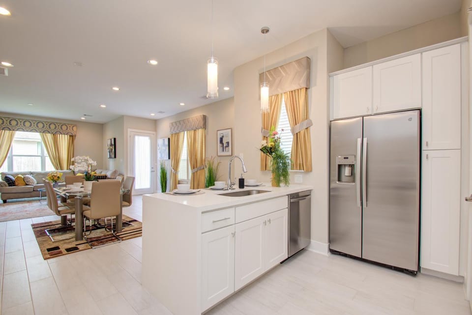 Kitchen or kitchenette, dishwasher