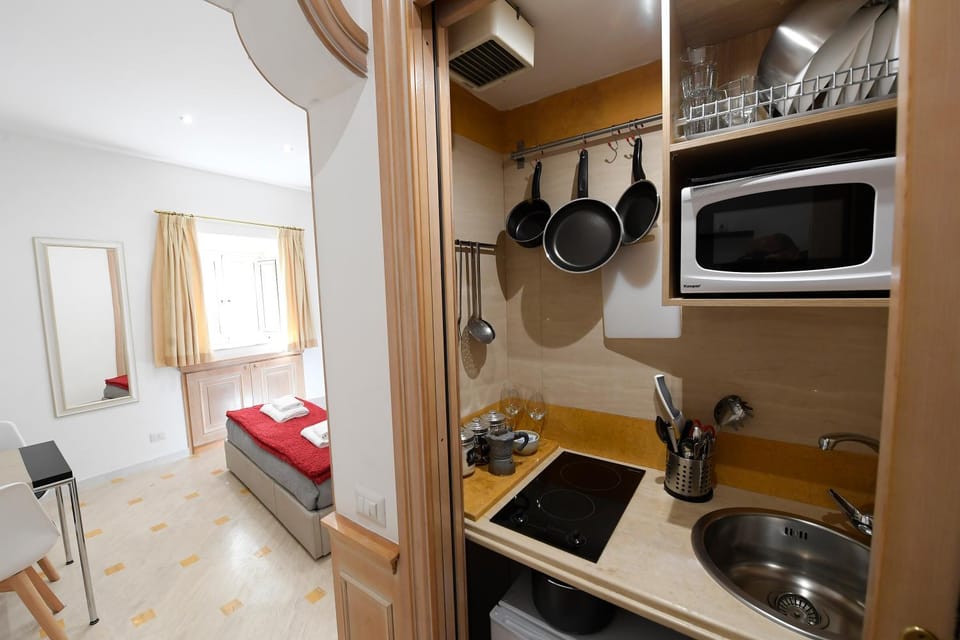 Kitchen or kitchenette