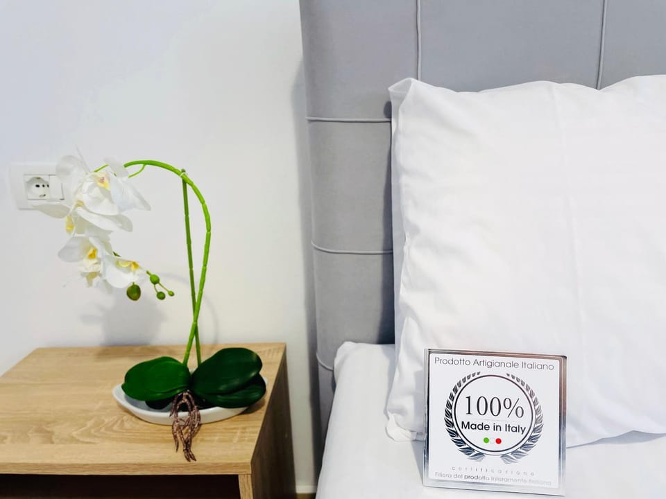 Bed, Property logo or sign, Photo of the whole room, Logo/Certificate/Sign, Bedroom, Certificate/Award