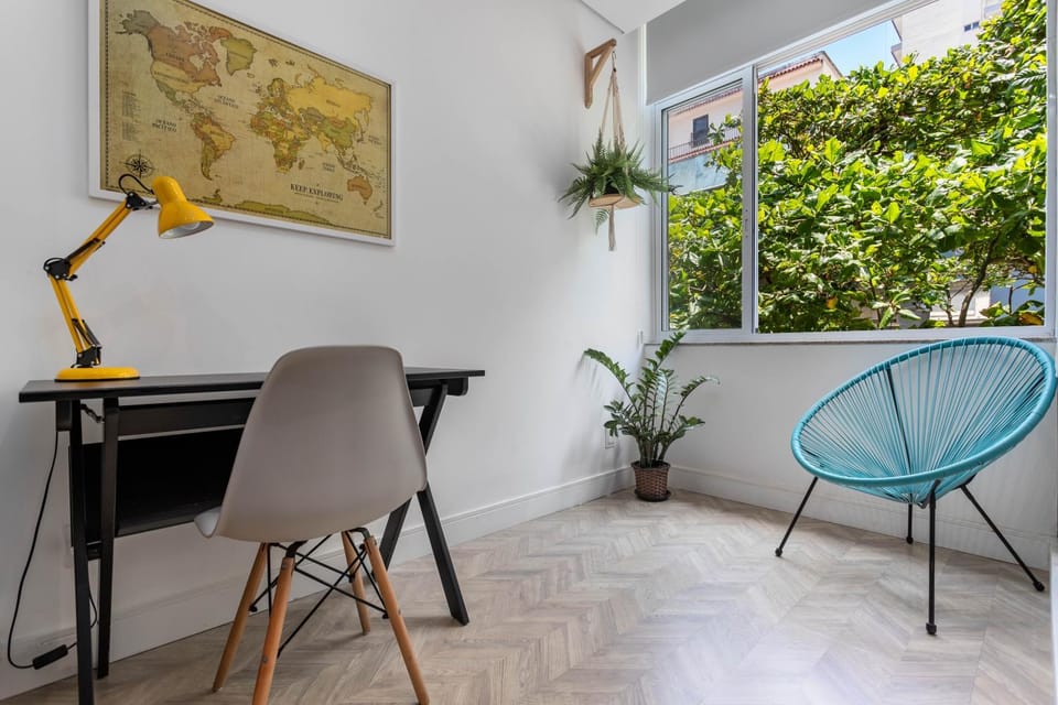 Living room, Lounge or bar, Seating area, Area and facilities