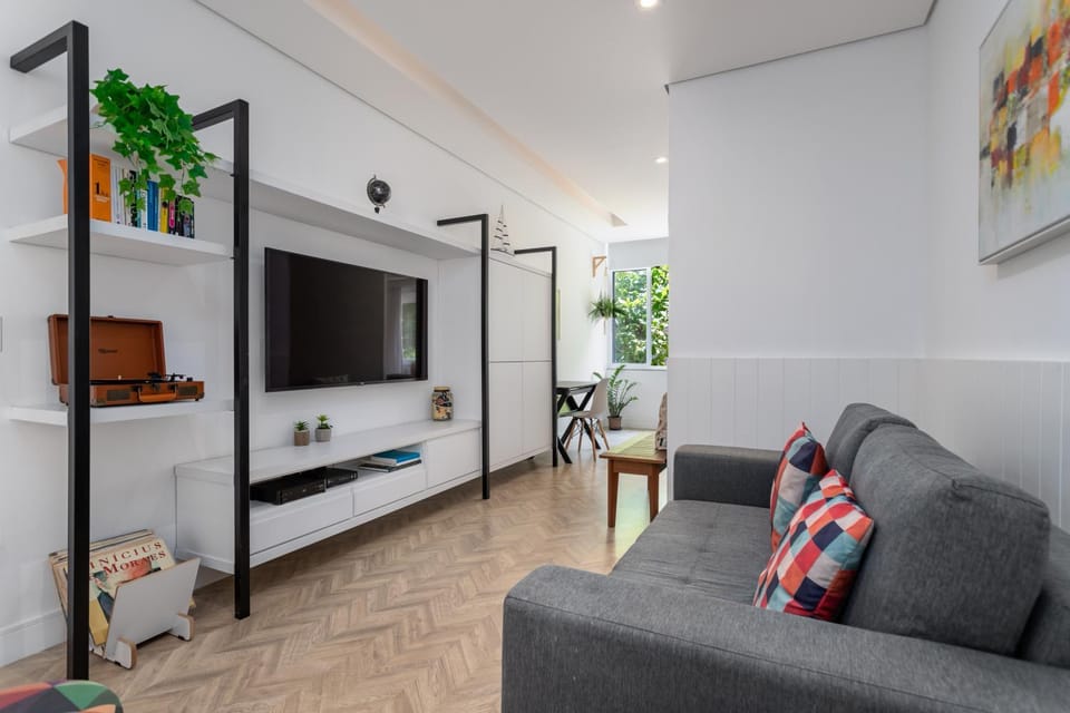 Communal lounge/ TV room, TV and multimedia, Living room, Seating area