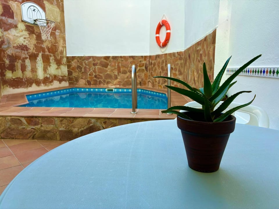 La Casilla de Úbeda-Casa con piscina privada en el centro histórico House in Úbeda