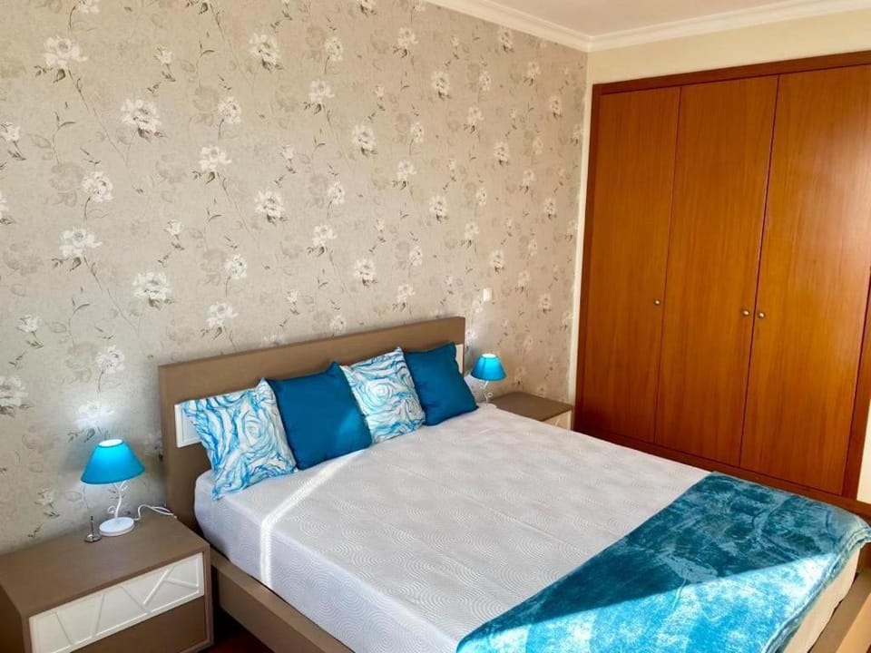 Canico Penthouse with Sea View Apartment in Caniço