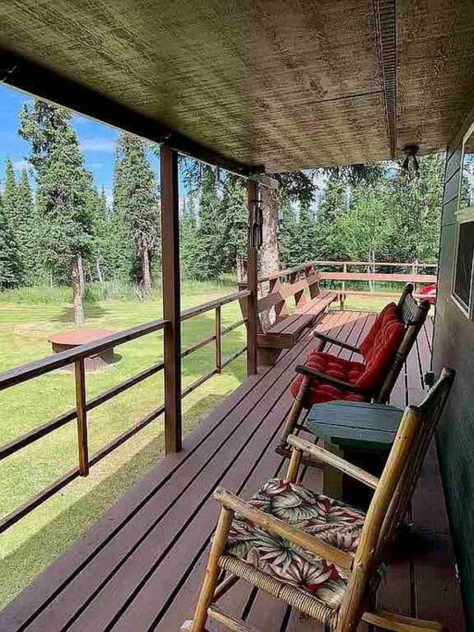Denali Natl Park 3 Bedroom Home on 5 Acres, hiking and wildlife House in Healy