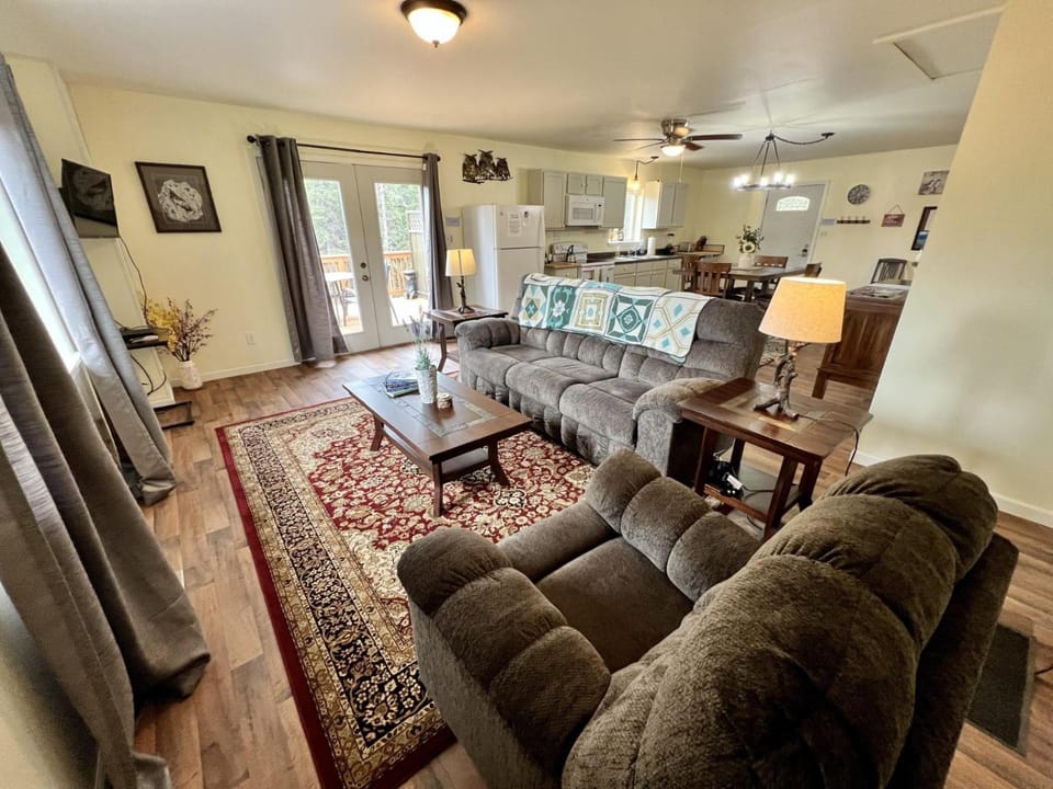 Denali National Park 2 King Bedroom Hideaway with Amazing Views House in Healy