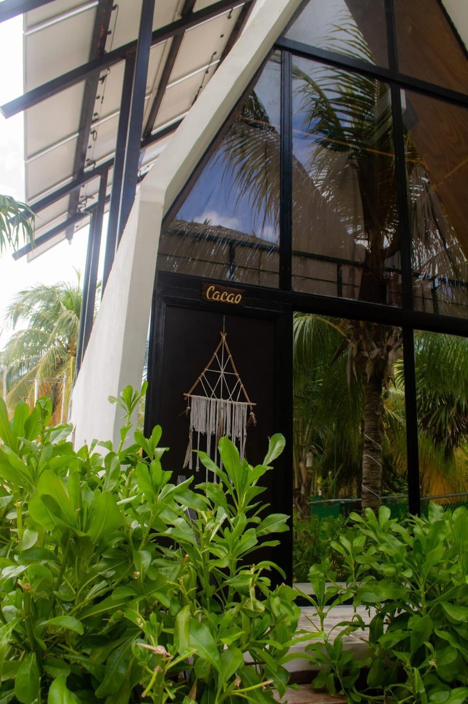 Property building, Day, Garden, Garden view