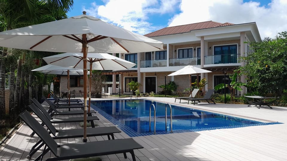 Patio, Pool view, Swimming pool