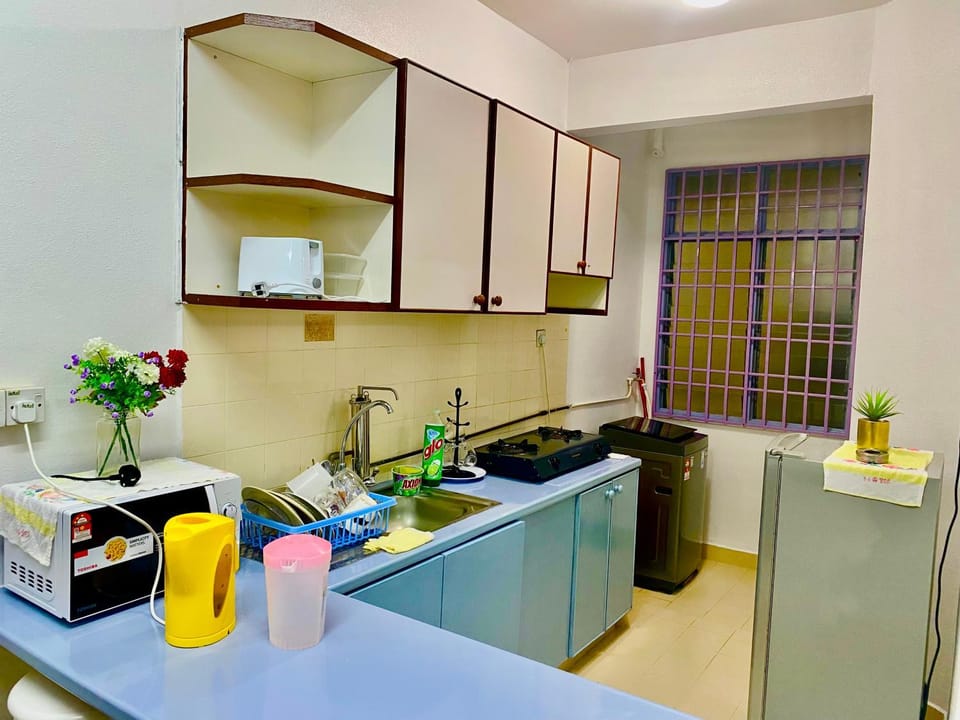 BATU FERRINGHI BAYU EMAS APARTMENT Hostel in Batu Ferringhi, Penang, Malaysia