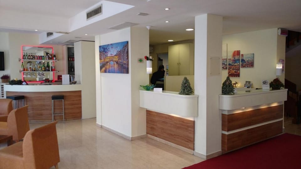 Lobby or reception, Lounge or bar