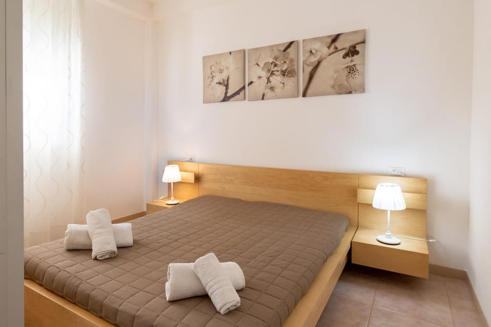 Living room, Bedroom