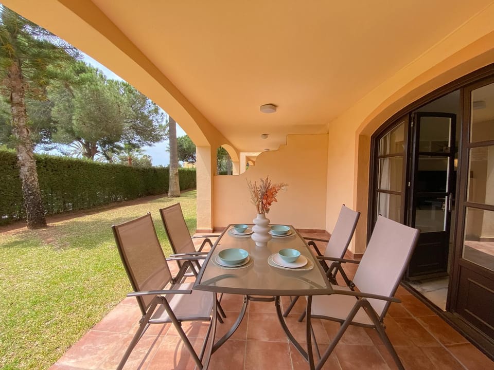 Patio, Garden, Balcony/Terrace