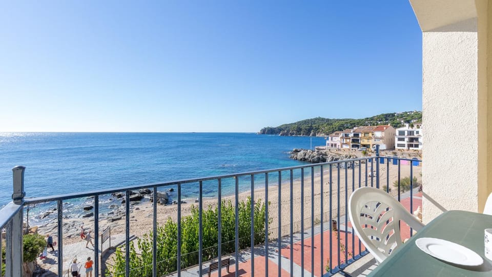 View (from property/room), Balcony/Terrace, Sea view