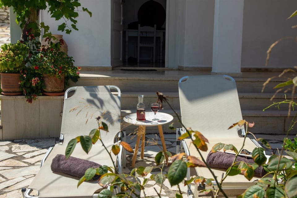 New! PaxosWhite Sea View Apartments & Studios! Apartment in Peloponnese, Western Greece and the Ionian