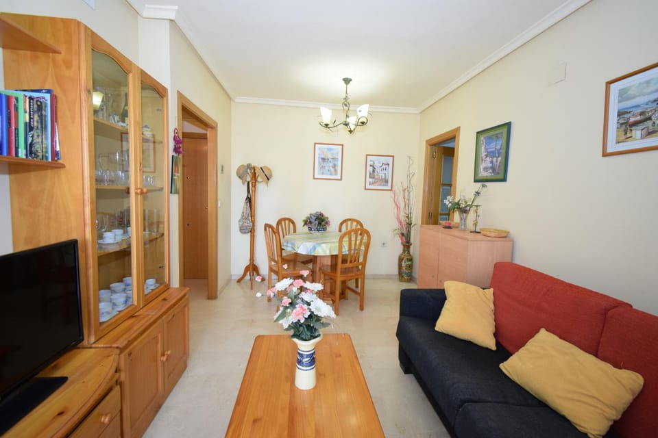 Communal lounge/ TV room, Living room, Seating area, Dining area