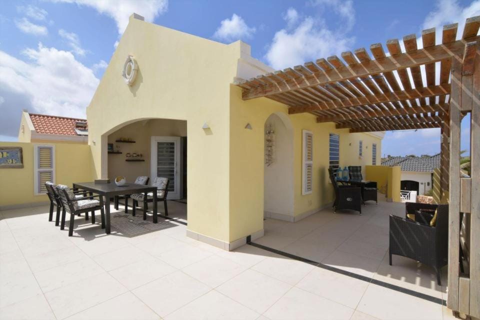 Patio, Balcony/Terrace