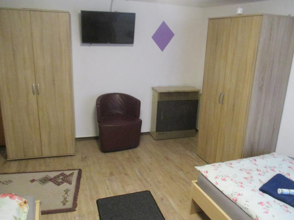 TV and multimedia, Seating area