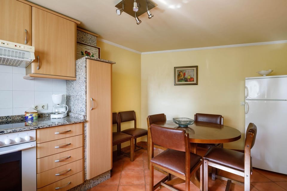 Property building, Kitchen or kitchenette, Living room