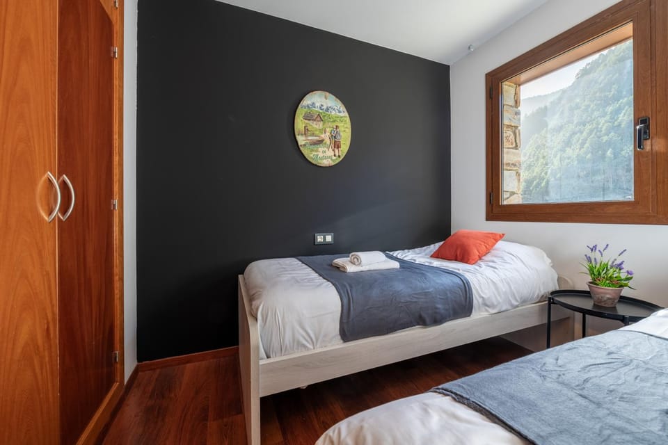 Barthe Holidays I Apartamento moderno en Arinsal 4PAX I Confort, Vistas, Parking I Pic Negre Apartment in Andorra