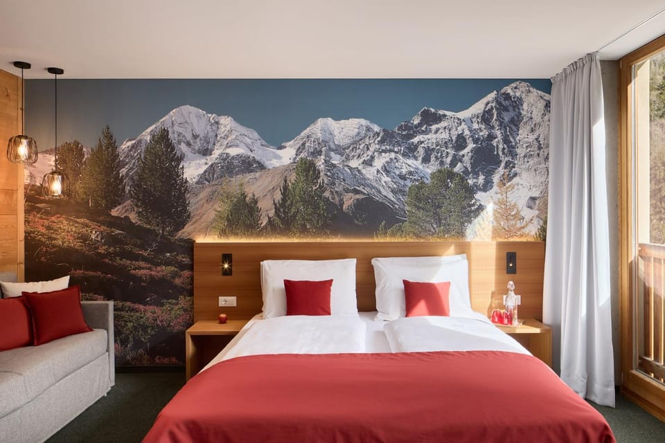Bed, Photo of the whole room, Mountain view