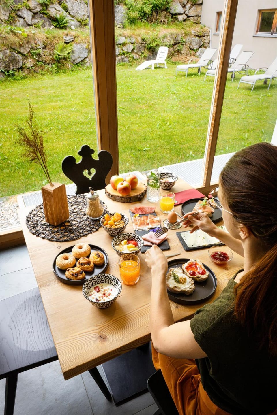 Dining area, Food, Breakfast, Drinks, group of guests