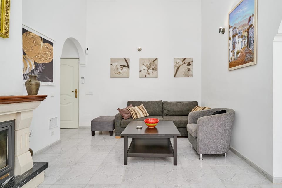 Property building, Living room