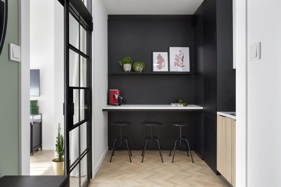 Coffee/tea facilities, Dining area