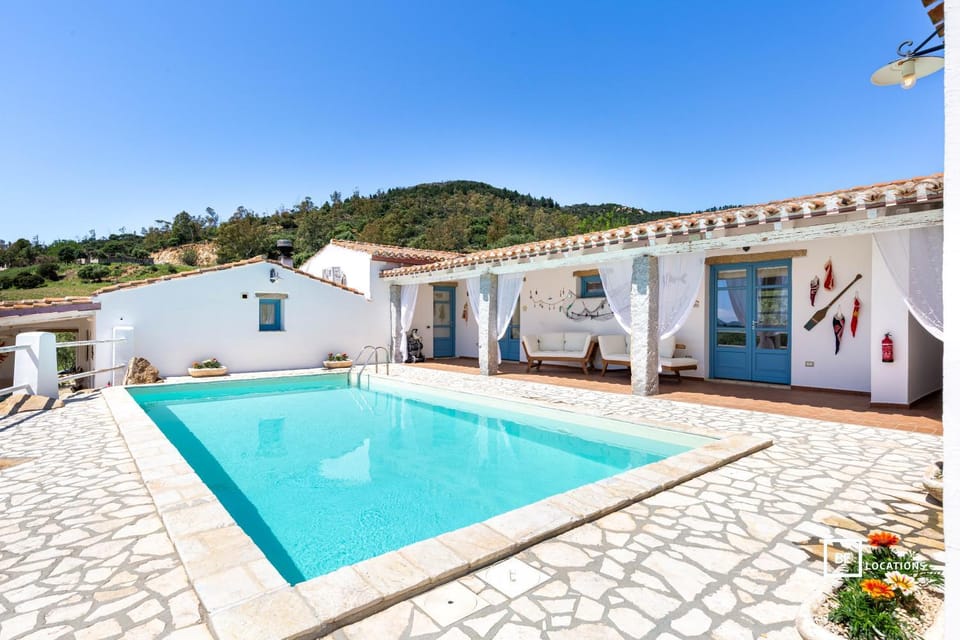 BeLocations - Villa Verdalma con piscina Privata Villa in Sardinia