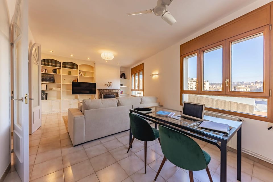 Living room, Business facilities