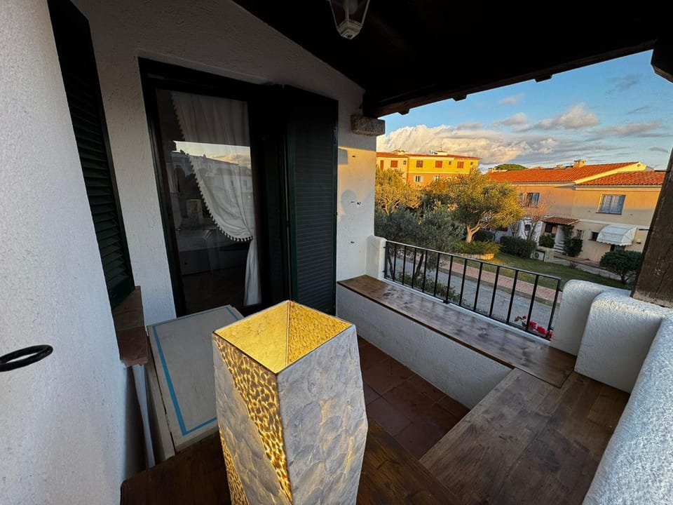Property building, Day, View (from property/room), Balcony/Terrace