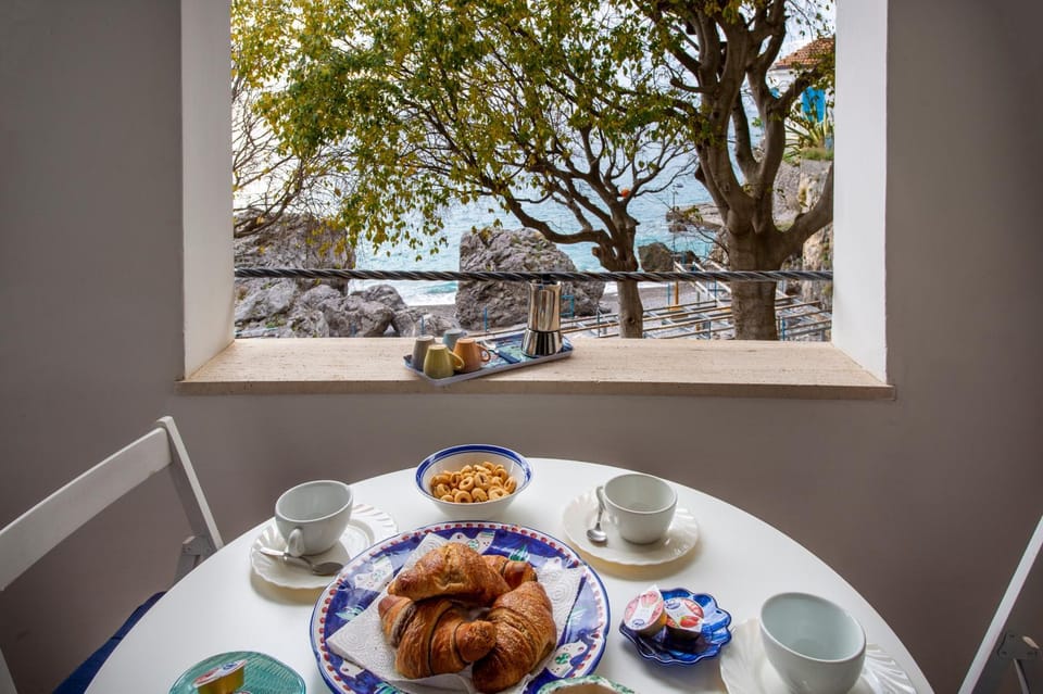 View (from property/room), Balcony/Terrace, Sea view