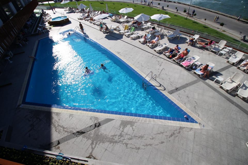 Property building, Swimming pool