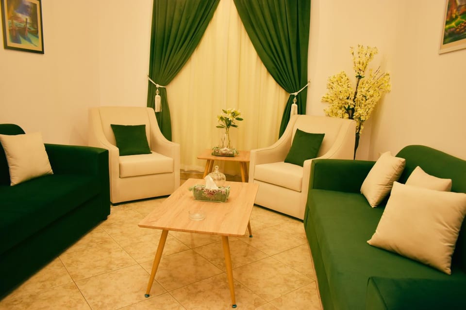 شقق وأجنحة التيوليب والروز وود الفاخرة Apartment in Jeddah
