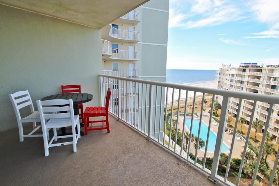 Tradewinds 807 by Youngs Suncoast Apartment in Orange Beach